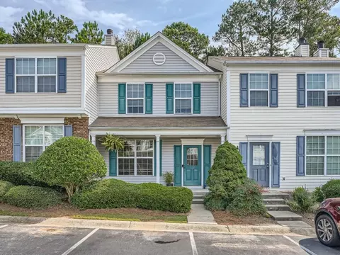 922 Prestwyck Ct, Alpharetta, GA 30004