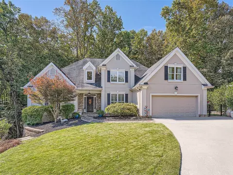 275 Merritt Dr, Roswell, GA 30076