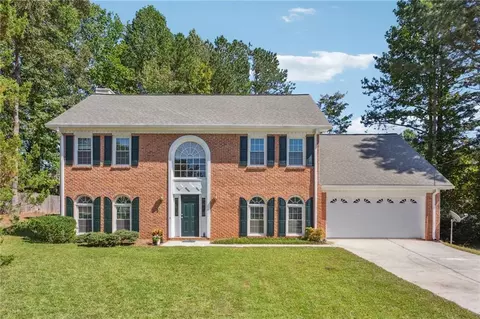 1921 Huntcliff Dr, Lawrenceville, GA 30043
