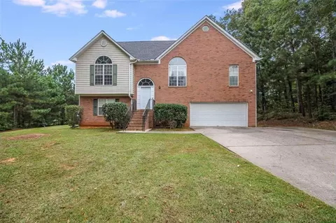 25 Lake Charles Xing, Covington, GA 30016