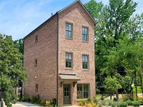 3327 Stillwood Ln, Hapeville, GA 30354