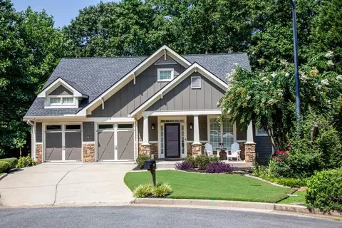 110 Peregrine Way NW, Kennesaw, GA 30144
