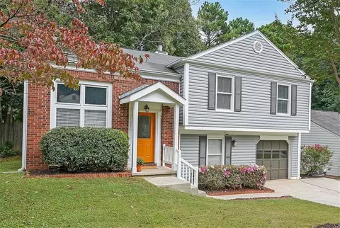 1636 Carrie Farm Ln, Kennesaw, GA 30144