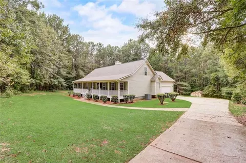 220 Macadamia Ct, Covington, GA 30016 photo 3