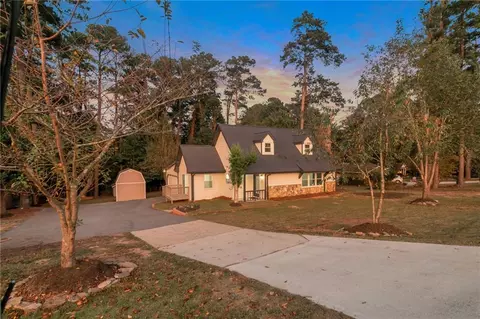 327 W Candler St, Winder, GA 30680