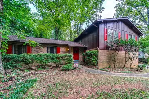435 Hickory Hills Dr, Stone Mountain, GA 30083