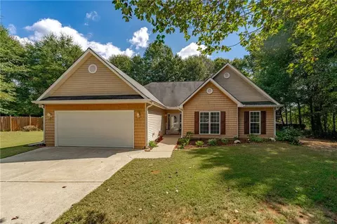 155 Lazarus Dr, Hiram, GA 30141