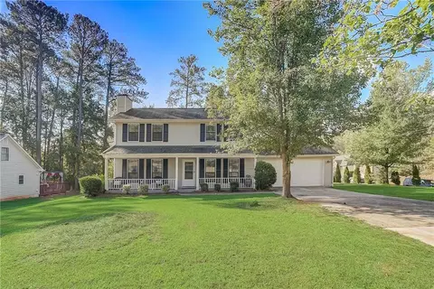976 Pine Ridge Dr, Stone Mountain, GA 30087