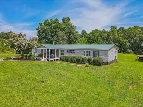 830 Neal Rd, Commerce, GA 30530 photo 4