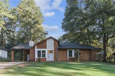 2449 Leslie Brook Dr, Decatur, GA 30035