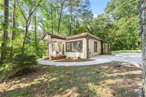595 Bonnie Dell Dr, Marietta, GA 30062