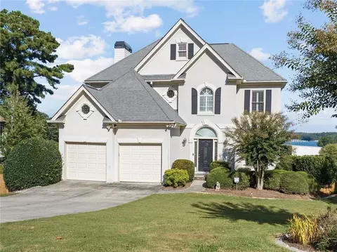 6744 Holiday Pt, Buford, GA 30518
