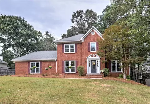 2040 Dayron Ct, Marietta, GA 30062
