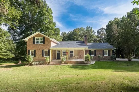 437 Rainey Rd, Temple, GA 30179