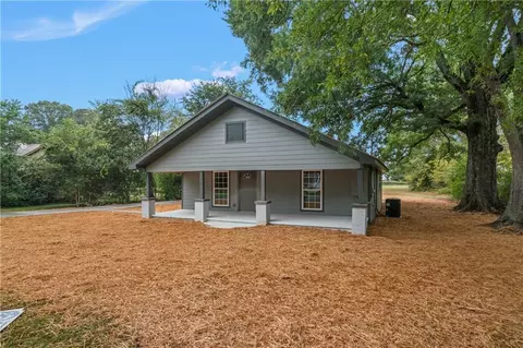 119 Cherry St, Adairsville, GA 30103