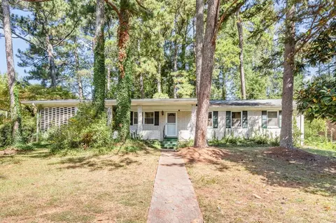 1497 Drayton Woods Dr, Tucker, GA 30084