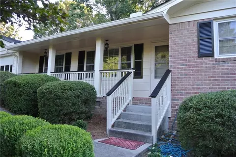 2017 Kensington High St SW, Lilburn, GA 30047