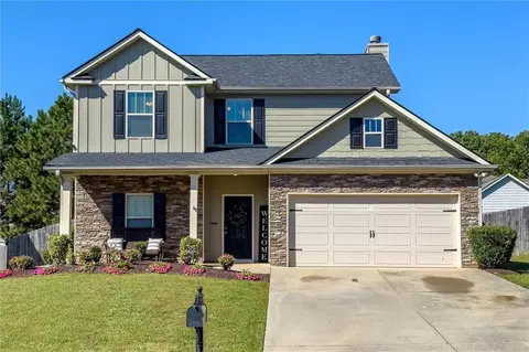 71 Holsteiner Ln, Dallas, GA 30132