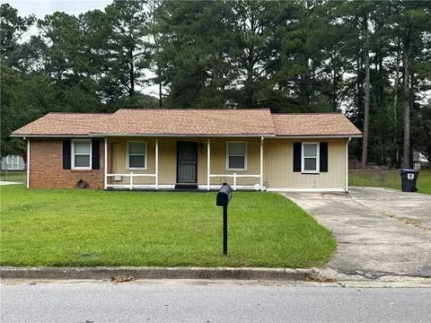 162 Oldenburg Dr, Riverdale, GA 30274