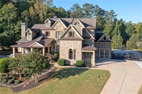 154 Catesby Rd, Powder Springs, GA 30127
