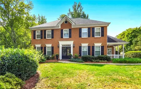 2788 Crown Mill Ct, Marietta, GA 30068