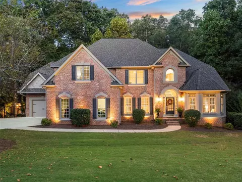 905 Dunster Ct, Alpharetta, GA 30009