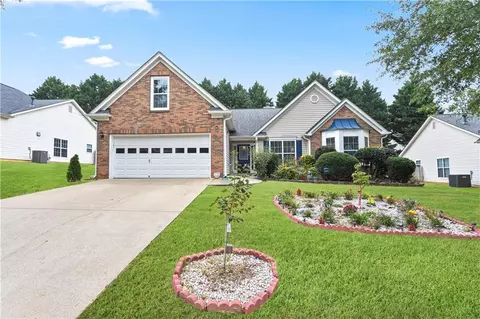 742 Fairmont Park Dr, Dacula, GA 30019