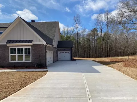445 Olde Jackson Ter, Jefferson, GA 30549 photo 3