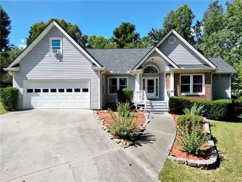 6234 Wood Spring Ct, Flowery Branch, GA 30542