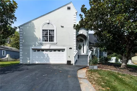 650 Applewood Ln NW, Marietta, GA 30064