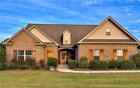 201 Dupont Ct, Mcdonough, GA 30252