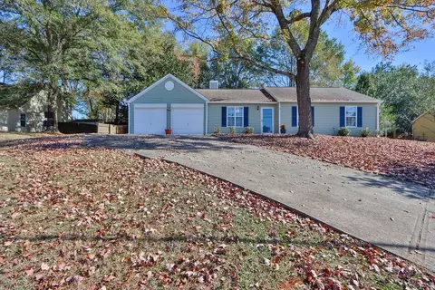 135 Colemans Bluff Dr, Woodstock, GA 30188