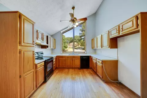 594 Farmbrook Trl NE, Kennesaw, GA 30144 photo 10
