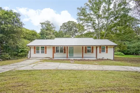 25 Berry Rd, Cedartown, GA 30125