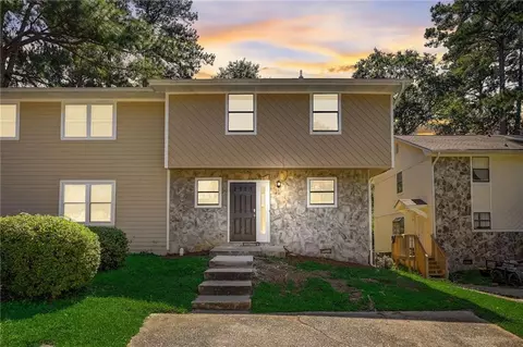 1260 Creekside Ct SE, Smyrna, GA 30080