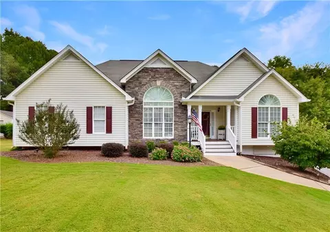 168 Magnolia Dr, Douglasville, GA 30134