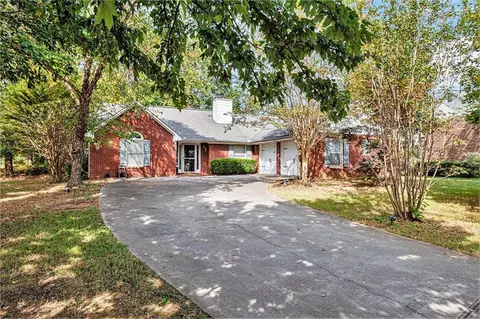 19 Leslie Cv SE, Cartersville, GA 30121