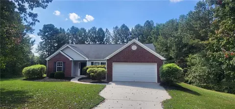 600 Stonecrest Dr, Loganville, GA 30052