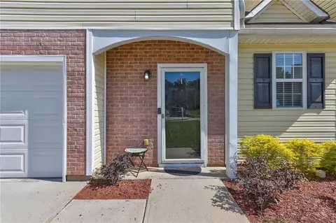 6697 Sunset Ct, Rex, GA 30273 photo 3