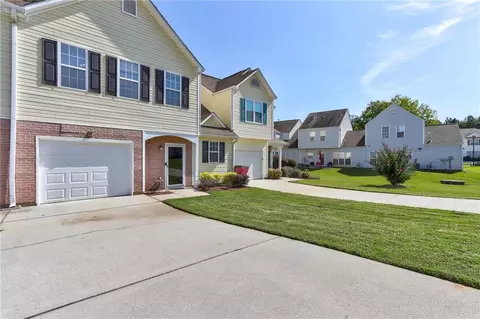 6697 Sunset Ct, Rex, GA 30273 photo 1