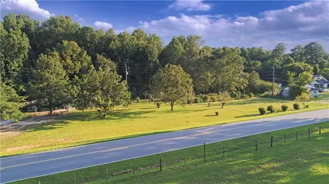 2040 W Ellis Rd, Griffin, GA 30223