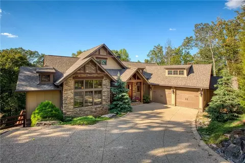 45 Miners Pl, Dahlonega, GA 30533