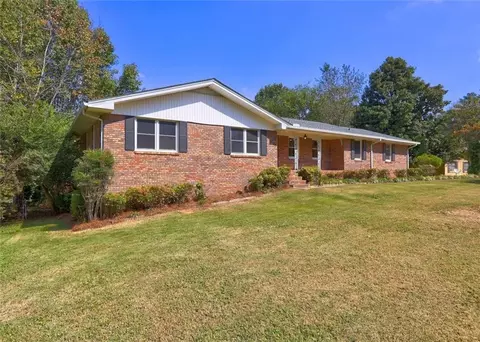 3019 Laura Ln, Lithia Springs, GA 30122