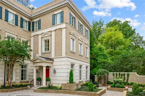 2440 Peachtree Rd NW #11, Atlanta, GA 30305
