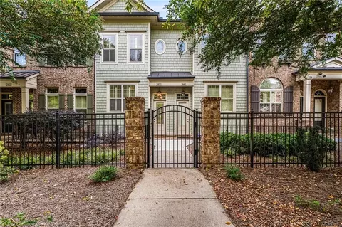 2450 Gatebury Cir, Chamblee, GA 30341