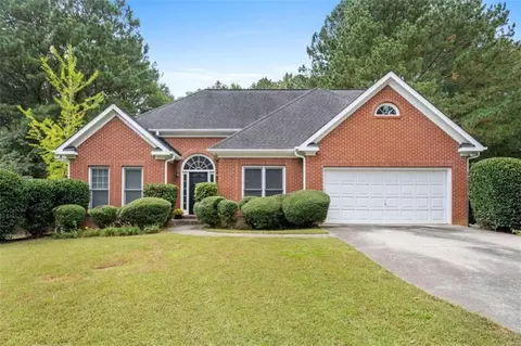 321 Little John Dr NW, Lilburn, GA 30047