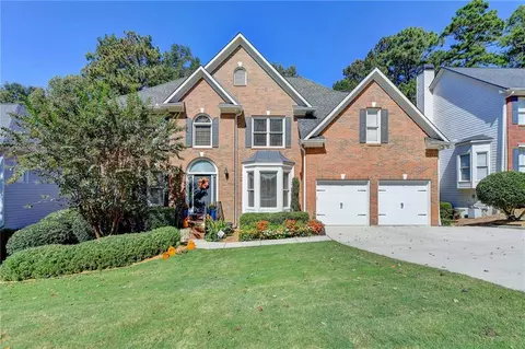 352 Breezewood Ct, Suwanee, GA 30024