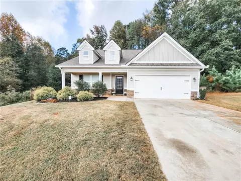 1861 Court Bre Dr, Winder, GA 30680