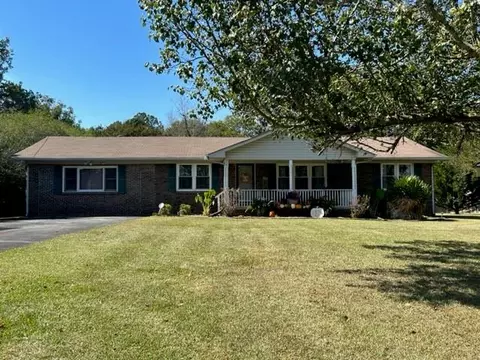 322 Pathfinder Cir SE, Calhoun, GA 30701