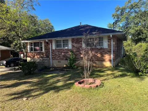 5561 Ash St, Forest Park, GA 30297